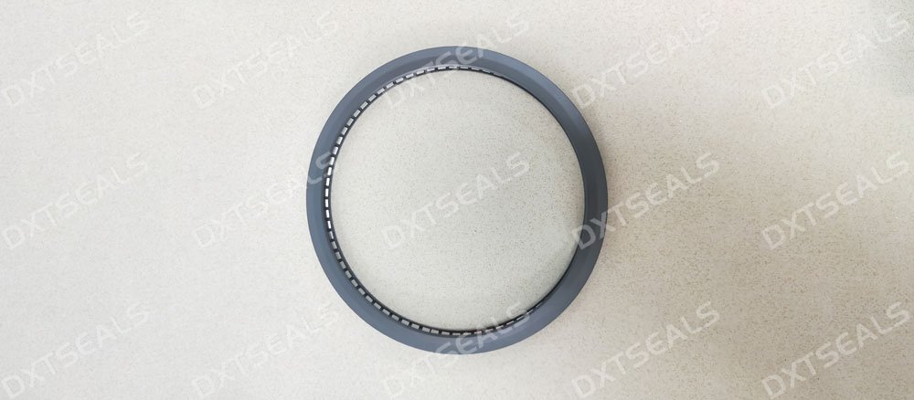 The Benefits of Adding a Metal Skeleton to PTFE U-Seals